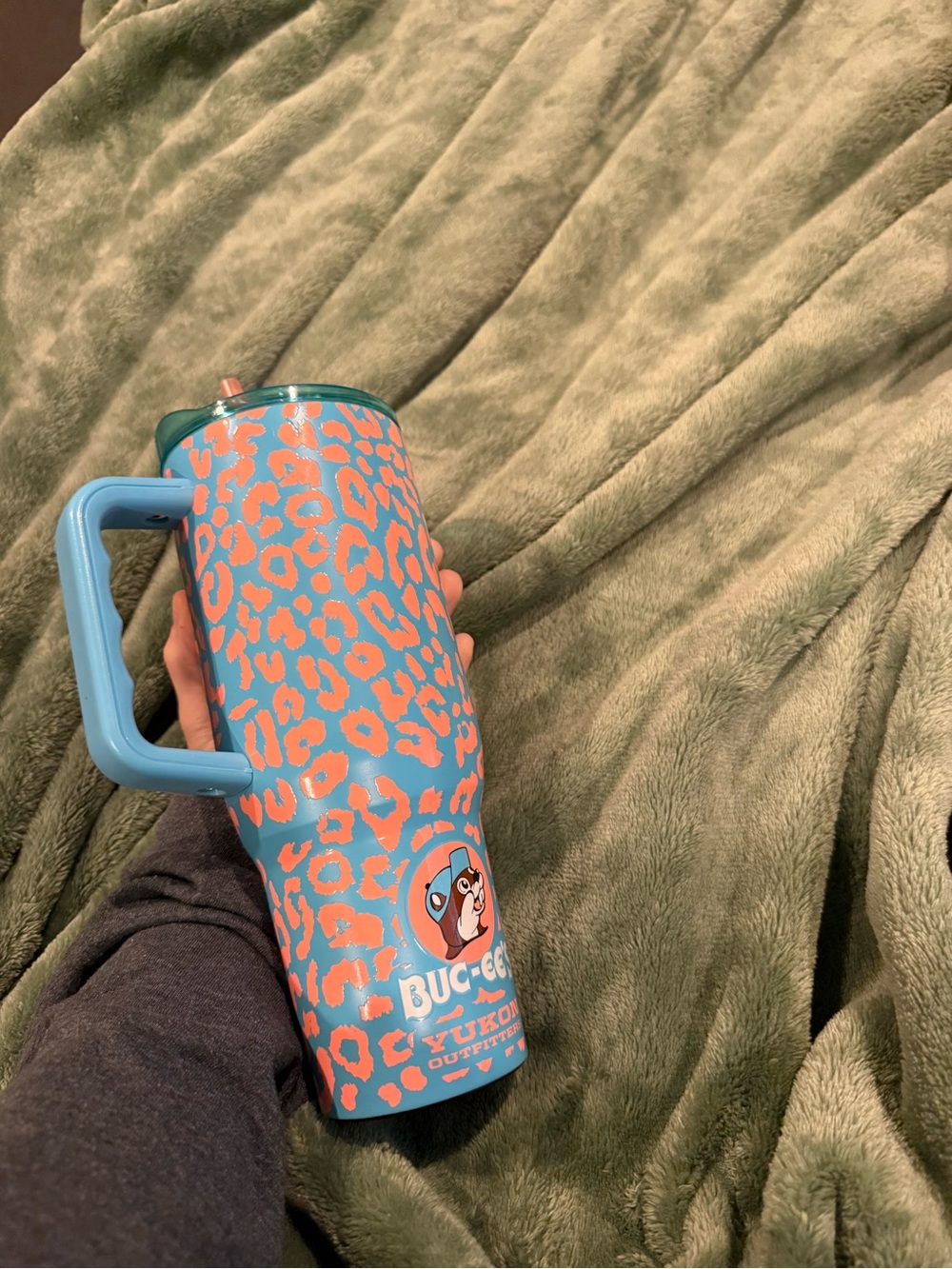 Buc-ee's 40oz Turquoise & Coral Leopard Print Travel Tumbler with Handle - Picture 6 of 7